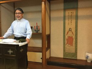 イースター夕礼拝、復活のイエス様 掛け軸は保郎牧師の時代からずっとここに。